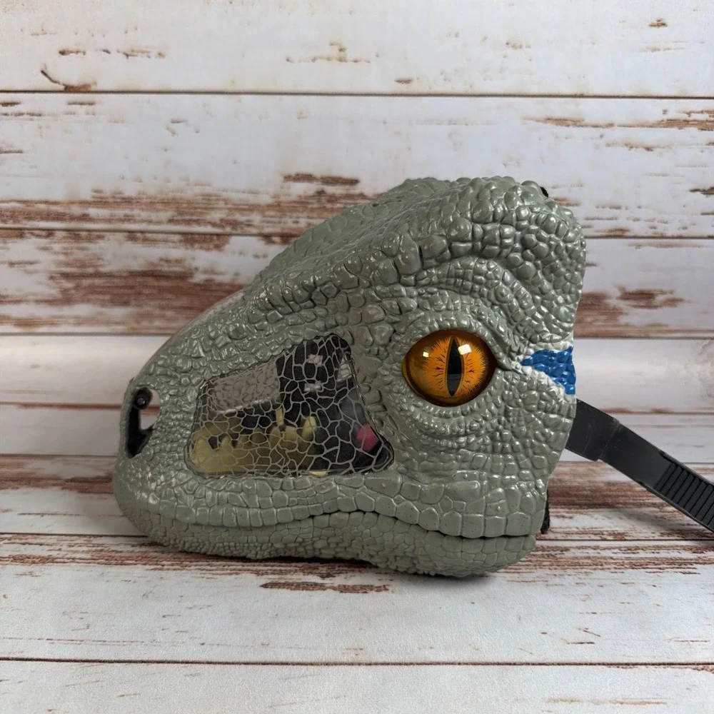 Jurassic World Velociraptor Blue Dinosaur Mask Chomp Roar Mattel Works